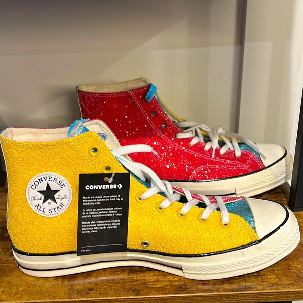 NWT Chuck Taylor Converse High-Top Shoes Size 12 (M) 14 (W)